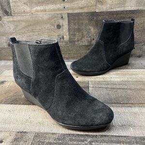 Clarks Collection Womens Black Suede Wedge Ankle Boots Side Zip Size 11 M